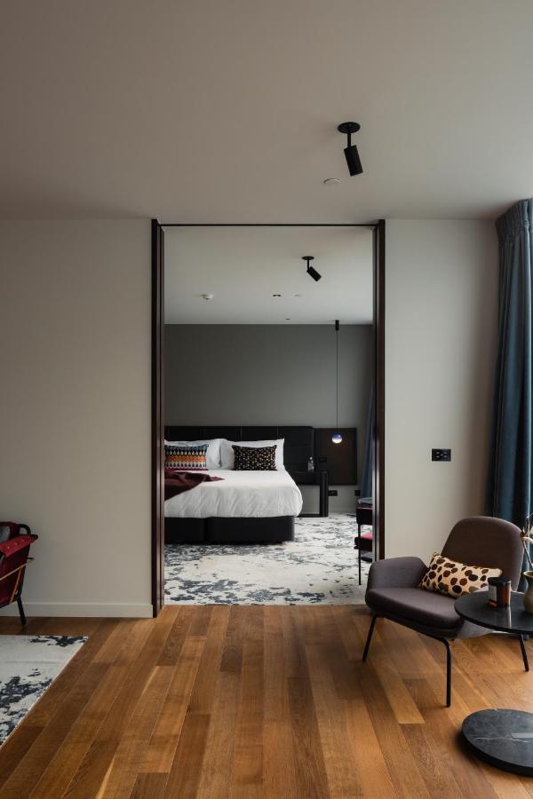 Ebb-ดะนีดิน ภายนอก รูปภาพ A room at the hotel