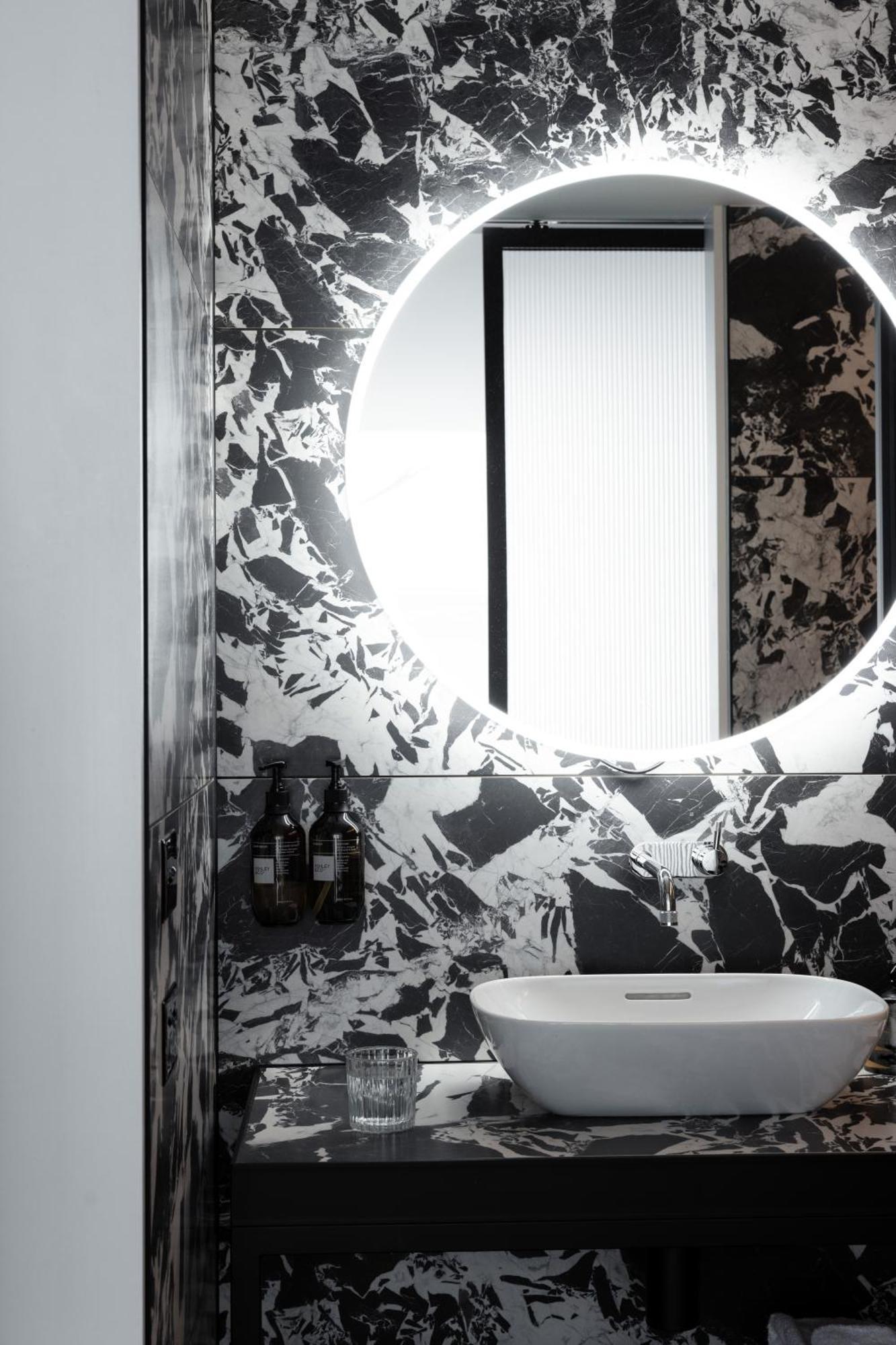 Ebb-ดะนีดิน ภายนอก รูปภาพ Bathroom in the hotel